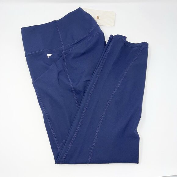 Fabletics Oasis High Waisted Pocket Capri XL Leggings UPF 50 Navy Blue Active - Picture 1 of 6